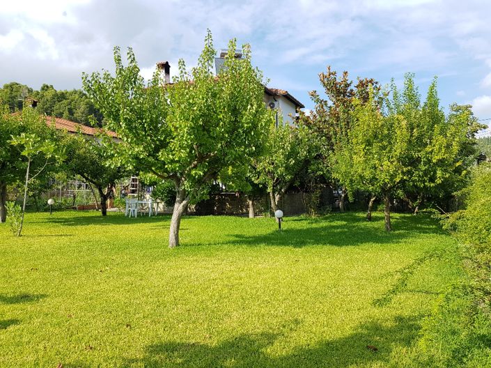 Image No.20-5 Bed Property for sale