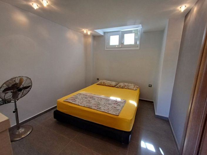 Image No.13-3 Bed Property for sale