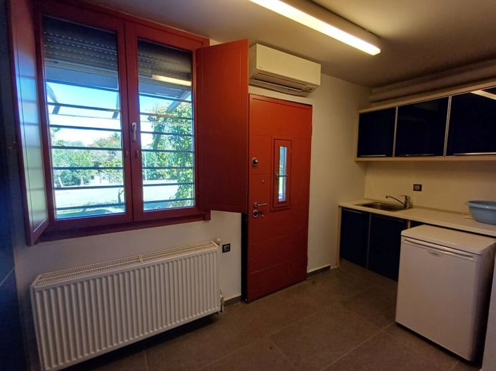 Image No.17-3 Bed Property for sale