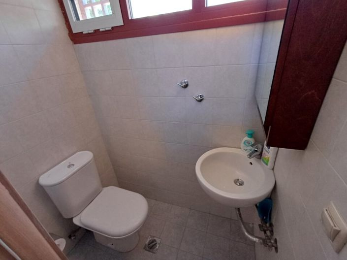 Image No.20-3 Bed Property for sale