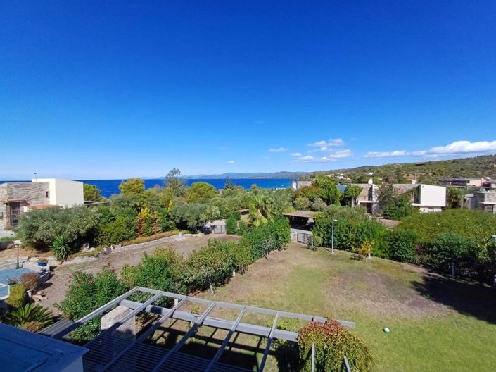 Image No.22-3 Bed Property for sale