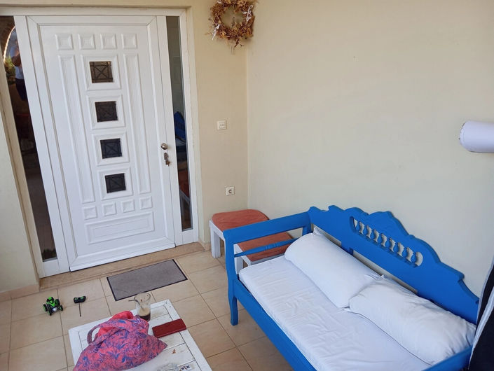 Image No.12-6 Bed Property for sale