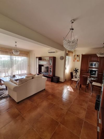 Image No.8-2 Bed Property for sale