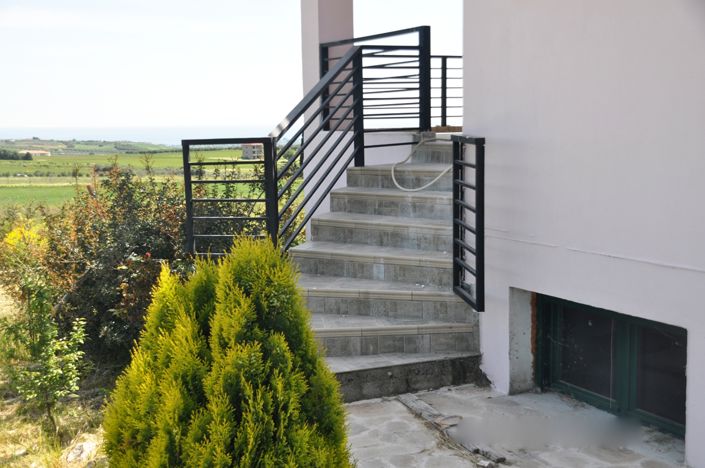 Image No.21-6 Bed Property for sale