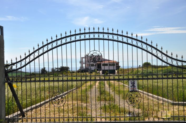 Image No.24-6 Bed Property for sale