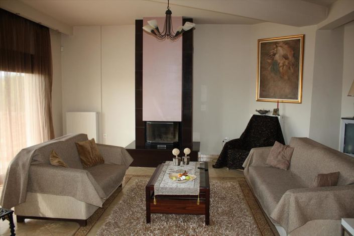 Image No.14-3 Bed Property for sale