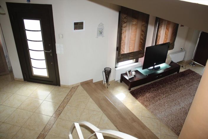 Image No.25-3 Bed Property for sale