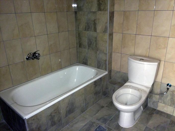 Image No.10-2 Bed Flat for sale