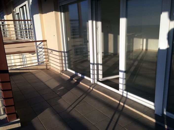 Image No.5-2 Bed Flat for sale