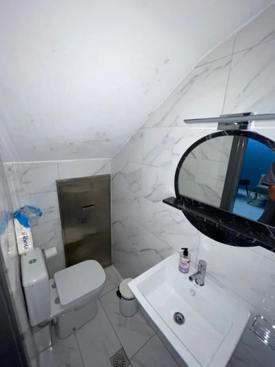 Image No.10-2 Bed Property for sale