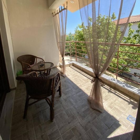 Image No.18-3 Bed Maisonette for sale