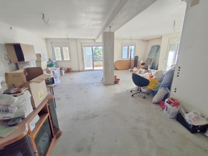 Image No.4-4 Bed Flat for sale