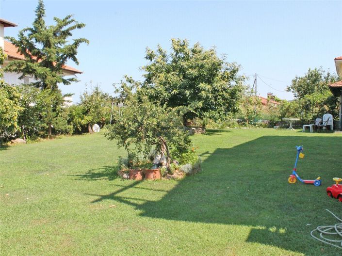 Image No.17-4 Bed Property for sale