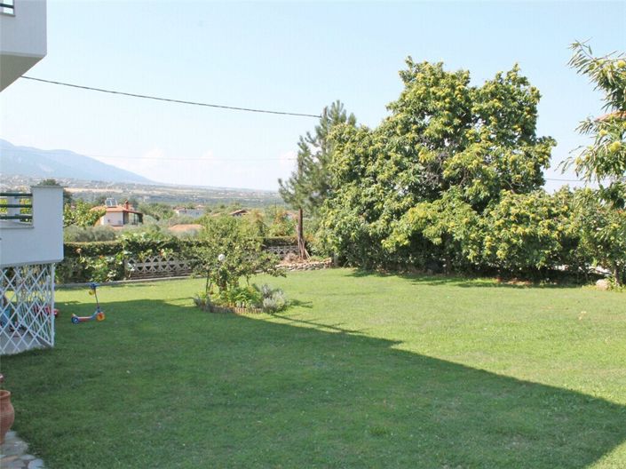 Image No.18-4 Bed Property for sale