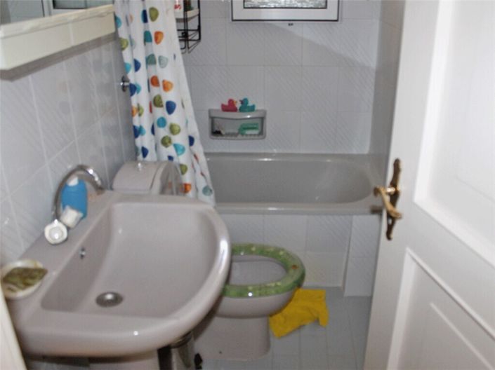 Image No.9-4 Bed Property for sale