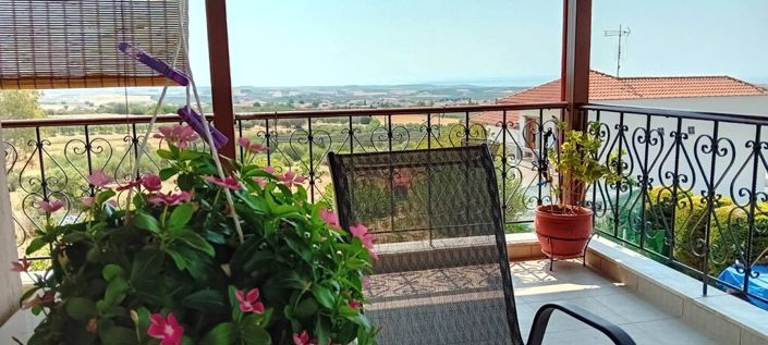 Image No.13-2 Bed Property for sale