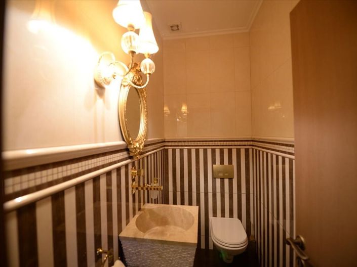 Image No.17-4 Bed Property for sale