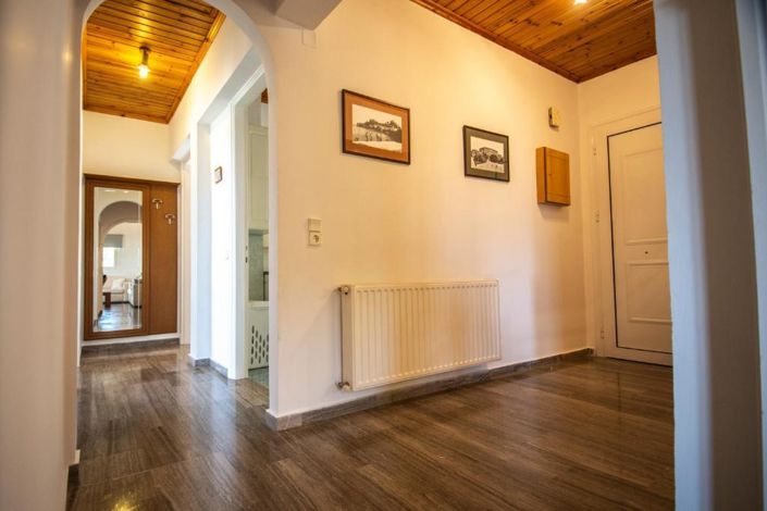 Image No.26-5 Bed Property for sale