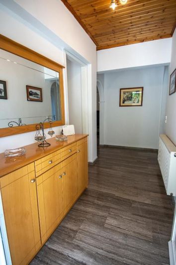 Image No.27-5 Bed Property for sale