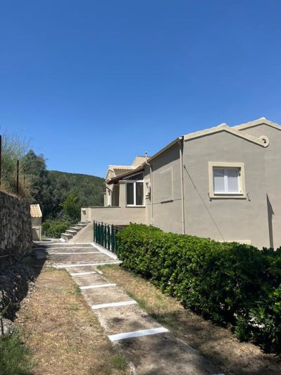 Image No.3-5 Bed Property for sale