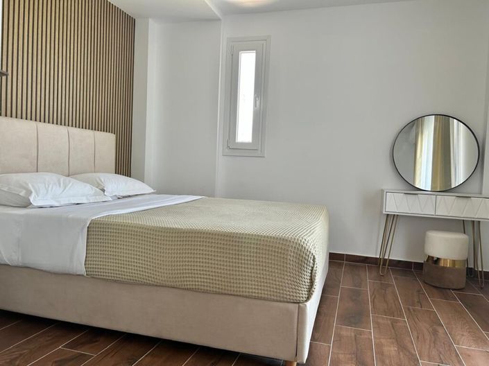 Image No.15-3 Bed Property for sale