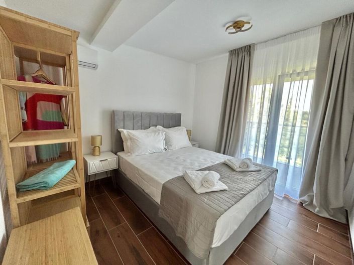 Image No.16-3 Bed Property for sale