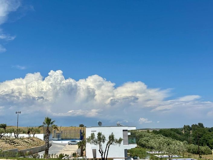 Image No.24-3 Bed Property for sale