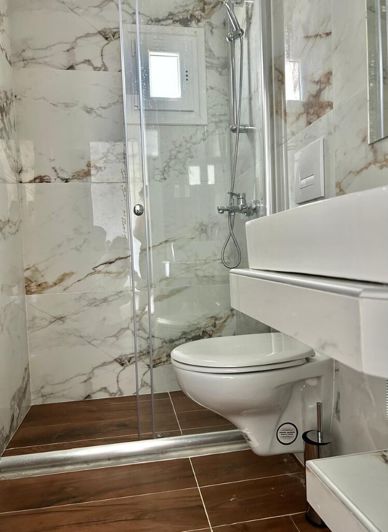 Image No.30-3 Bed Property for sale