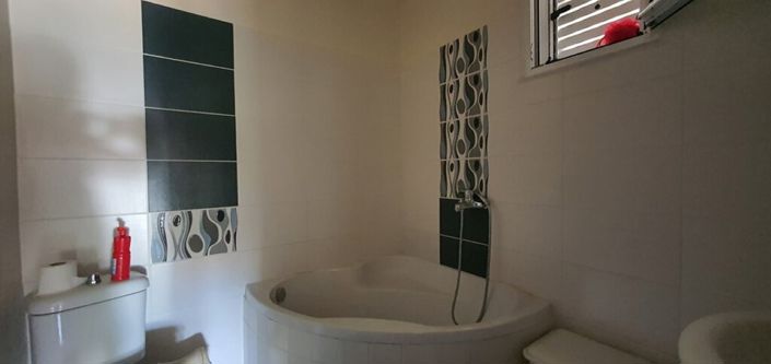 Image No.13-4 Bed Maisonette for sale