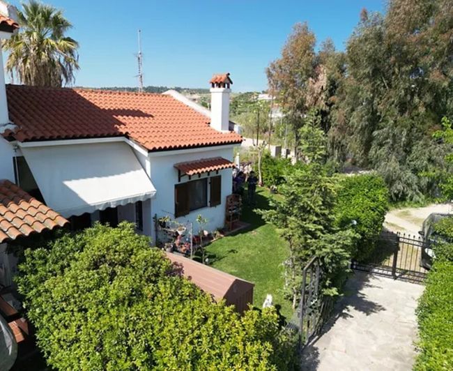 Image No.21-2 Bed Property for sale