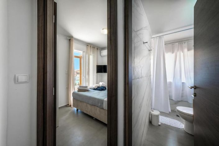 Image No.20-2 Bed Villa for sale