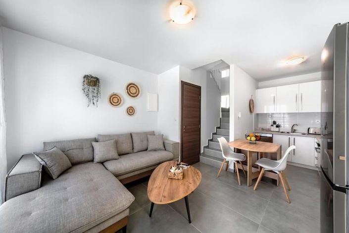 Image No.8-2 Bed Villa for sale