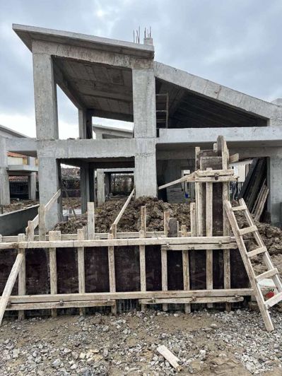 Image No.7-4 Bed Property for sale