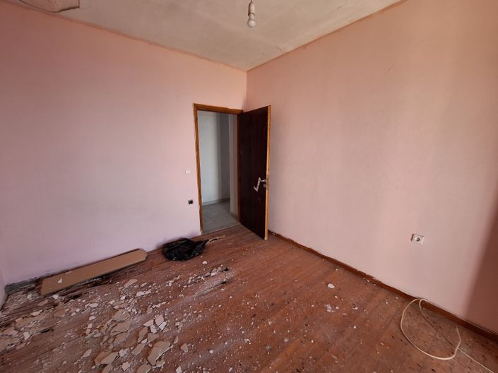 Image No.10-4 Bed Property for sale