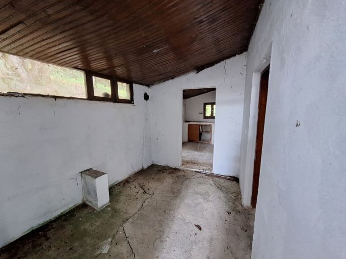 Image No.18-4 Bed Property for sale