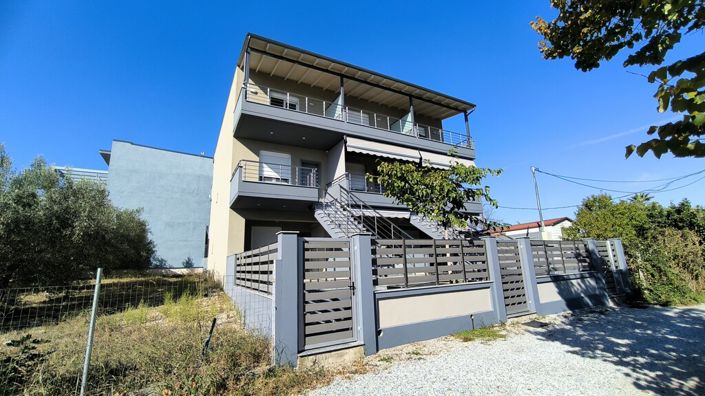 Image No.28-3 Bed Duplex for sale