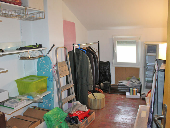 Image No.17-3 Bed Property for sale