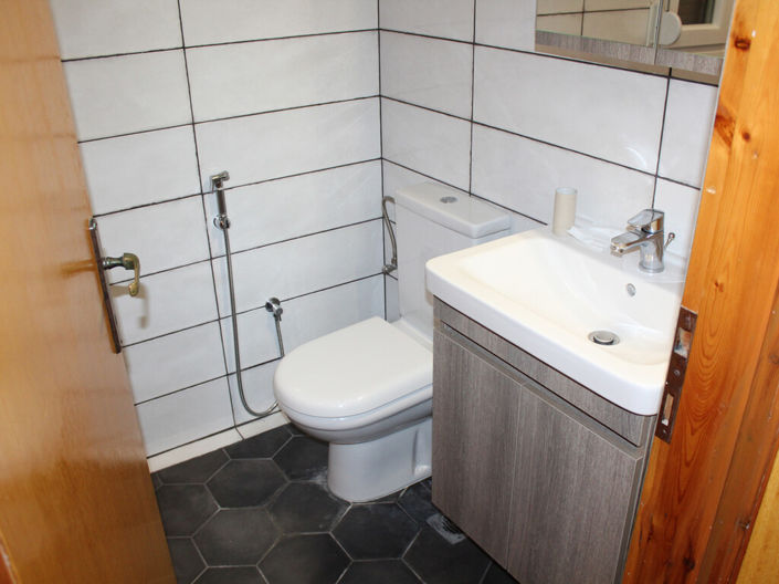 Image No.8-3 Bed Property for sale