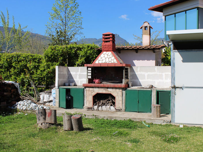 Image No.8-2 Bed Maisonette for sale