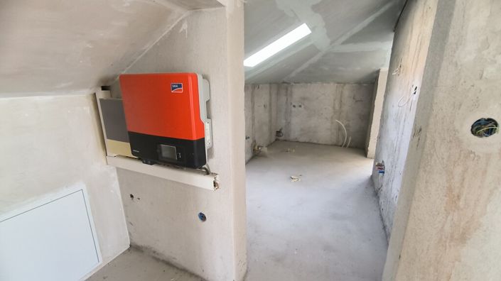 Image No.28-10 Bed Property for sale