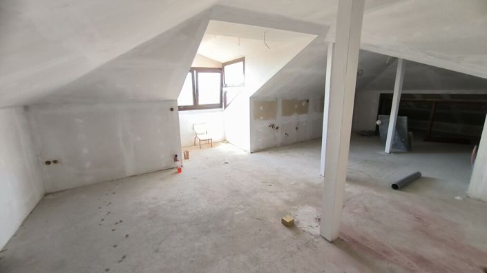 Image No.29-10 Bed Property for sale