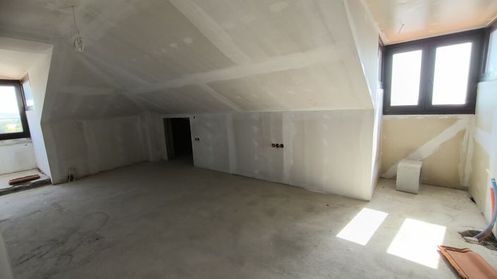 Image No.30-10 Bed Property for sale