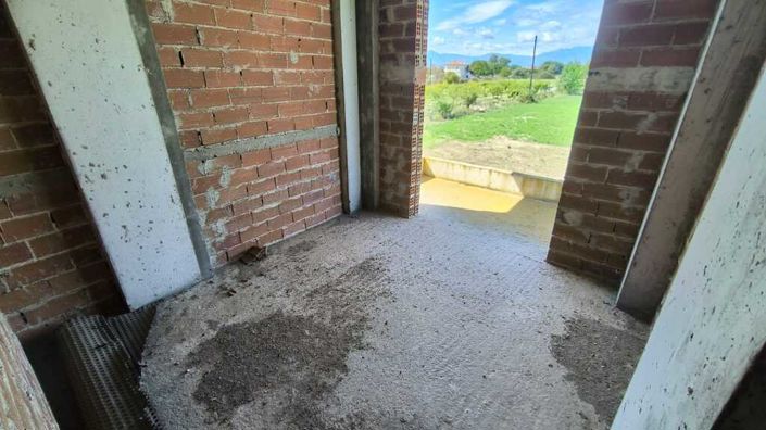 Image No.13-5 Bed Property for sale