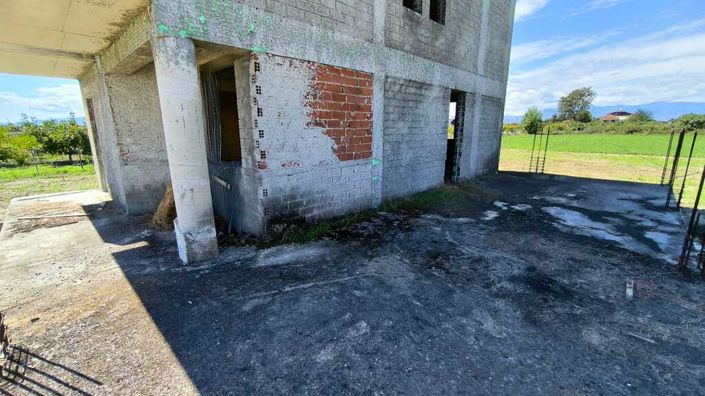 Image No.16-5 Bed Property for sale