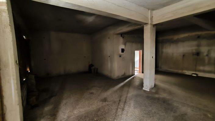 Image No.15-2 Bed Property for sale