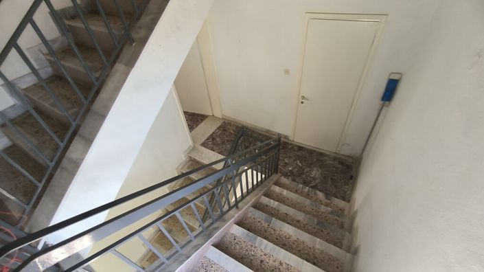 Image No.17-2 Bed Property for sale