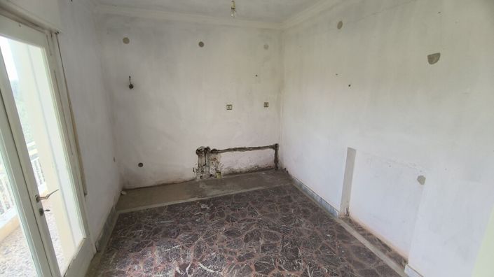 Image No.25-2 Bed Property for sale