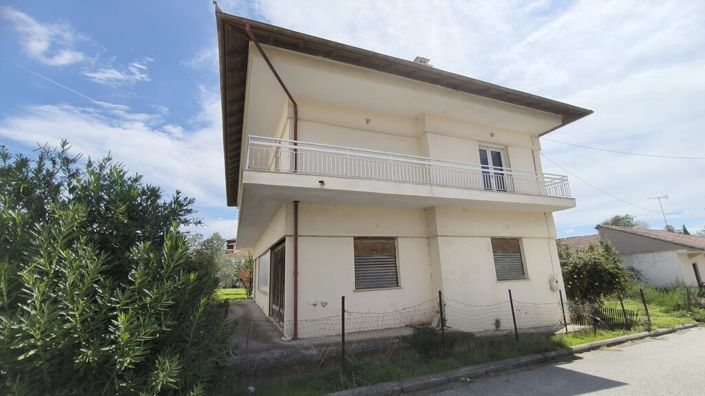 Image No.6-2 Bed Property for sale