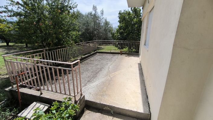 Image No.8-2 Bed Property for sale