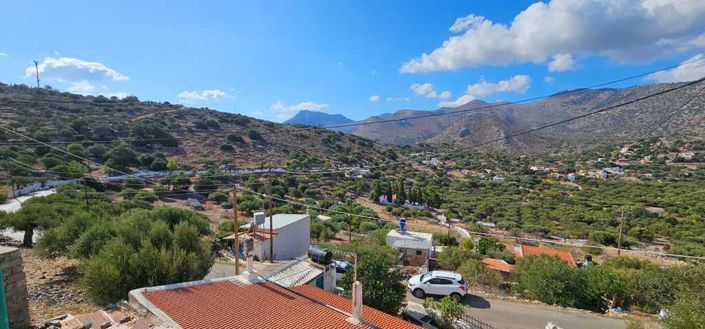 Image No.8-2 Bed Maisonette for sale